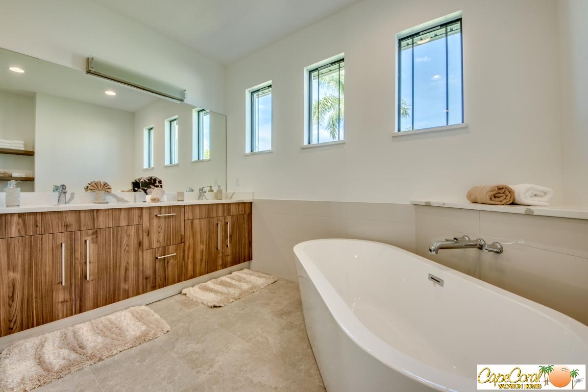 31-Master Bathroom